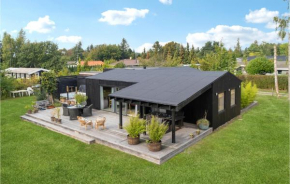 Awesome Home In Væggerløse With Kitchen